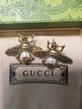 New Gucci bee earrings with box and bag